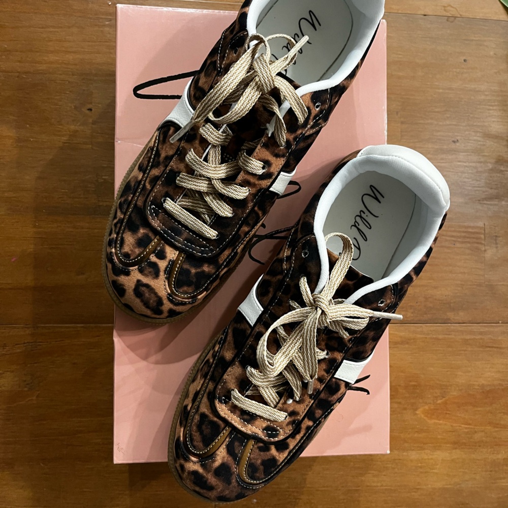 NWT New In Box Wild Pair Leopard Print Women's Sneakers Tennis Shoes Size 8